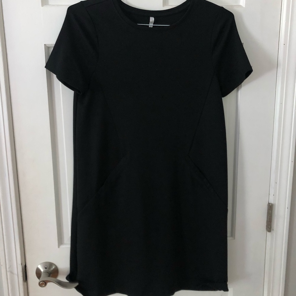 Black dress with side pockets